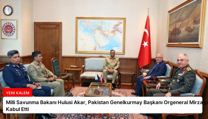 Milli Savunma Bakanı Hulusi Akar, Pakistan Genelkurmay Başkanı Orgeneral Mirza’yı Kabul Etti