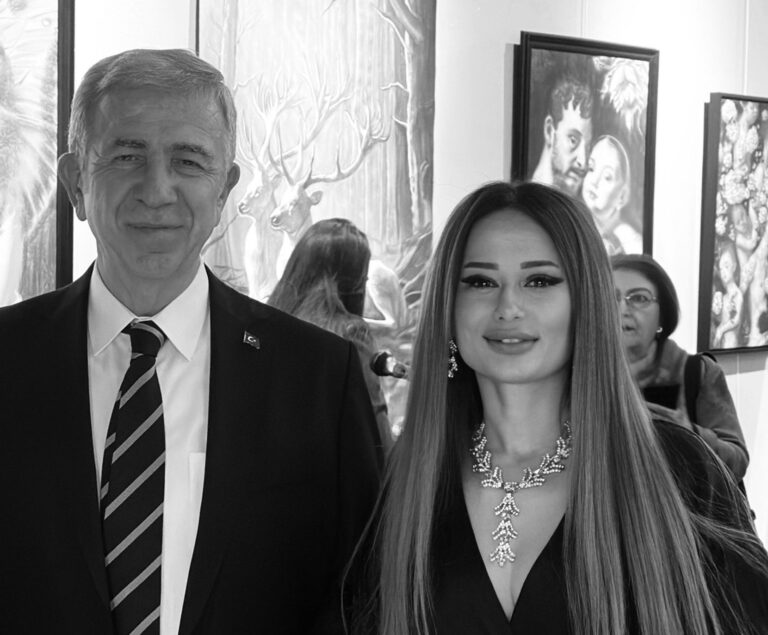 *Esra Türk: Sanat ve İnsan Ruhunun Derinliklerine Bir Yolculuk*