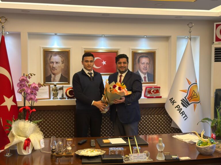 Ahmet Esat Büküm Ak Parti Şehzadeler İlçe Başkanına Ziyarette Bulundu