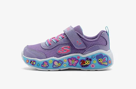 Bağcıklı mı Cırtlı mı? Kreş İçin En Kullanışlı Ayakkabı Modelleri